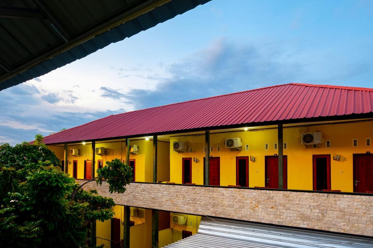 Spot On 2732 Sandy Guesthouse Матарам Экстерьер фото